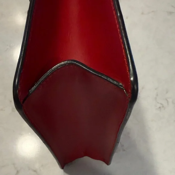 ***SOLD*** GUCCI Calfskin Small Sylvie Shoulder Bag w\COA - Picture 6 of 16